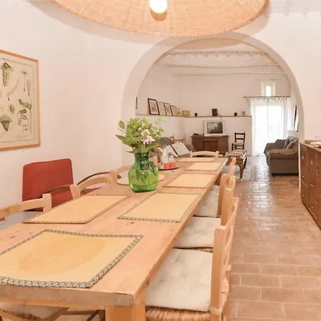 Casale Guadajona Nyaraló *